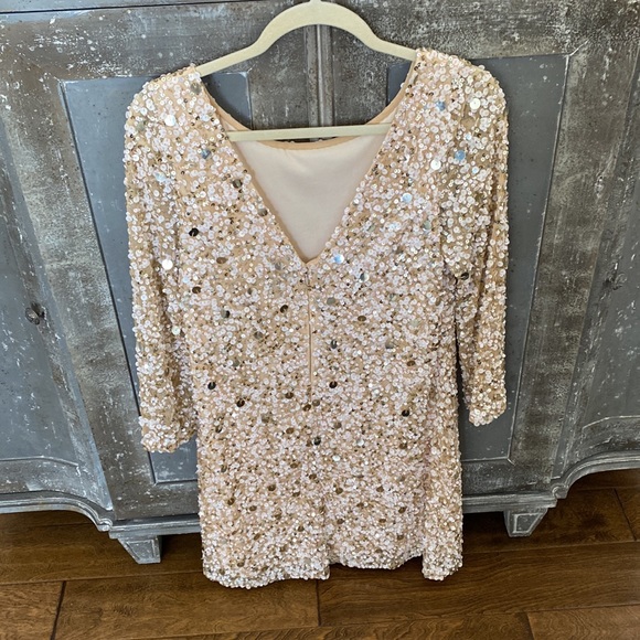 Sparkly and sophisticated festive dress! - Picture 2 of 4